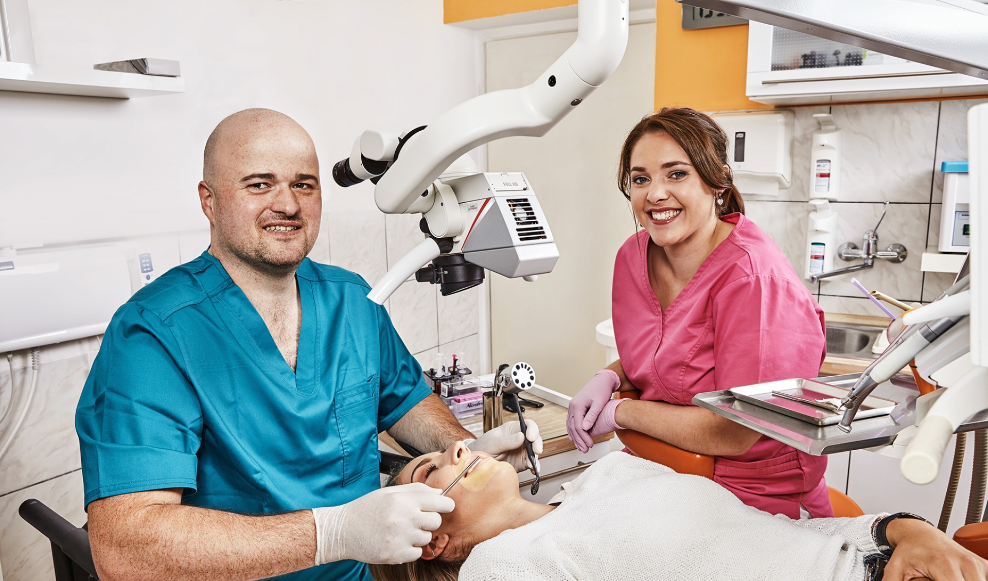 Microscopic dentistry – LIVE<br>Extraordinary care for your whole family